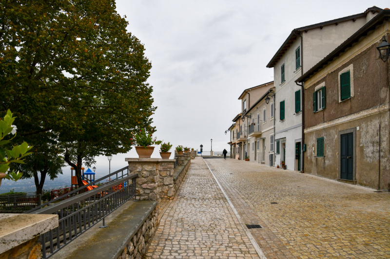 Castel-San-Pietro-Romano-5